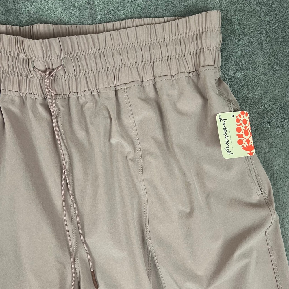 Free People Movement Active Shorts Womens L Light Pink Performance NWT - Picture 3 of 12
